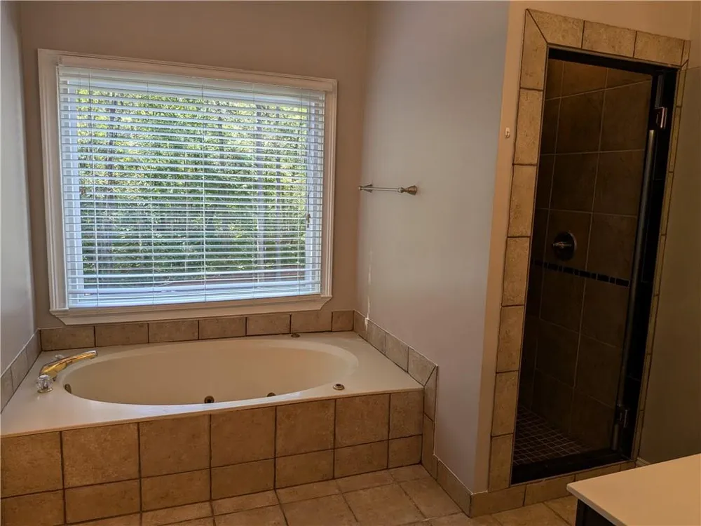 4401 Riverlake Way Snellville, GA 30039