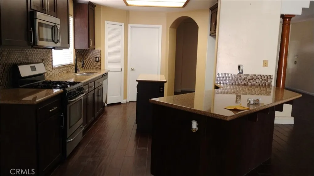 3005 Green Mountain Bakersfield, CA 93312