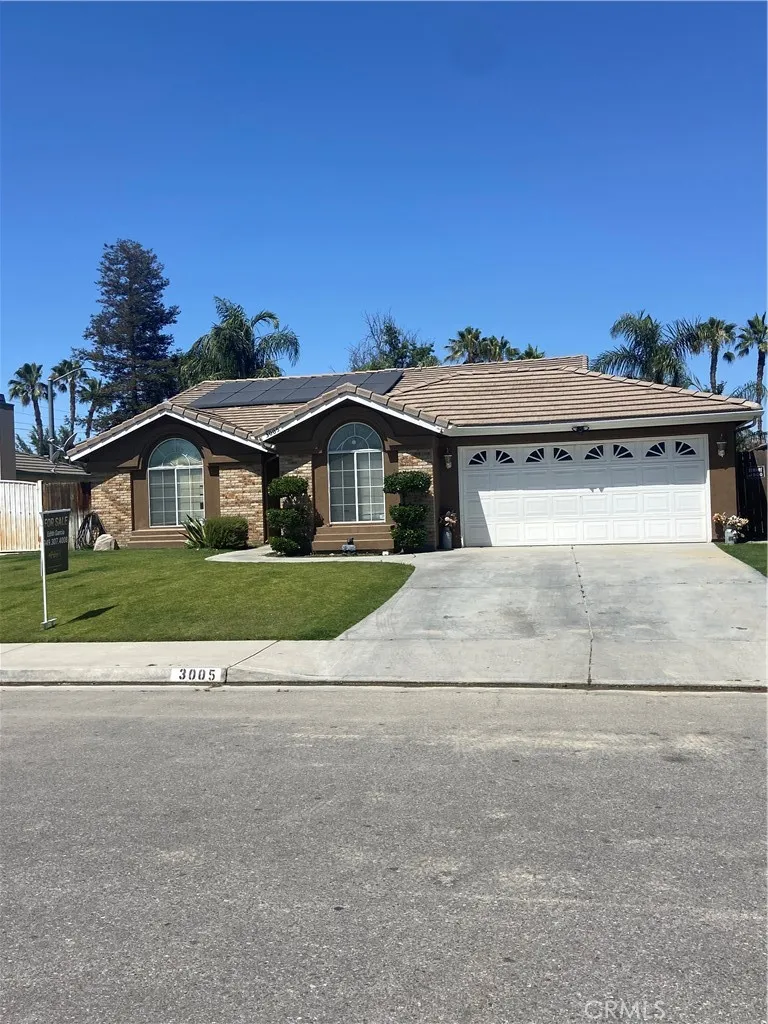 3005 Green Mountain Bakersfield, CA 93312
