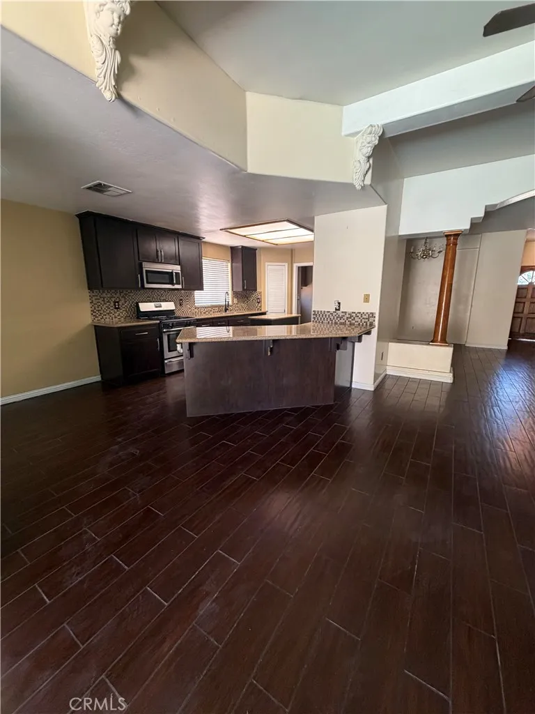 3005 Green Mountain Bakersfield, CA 93312