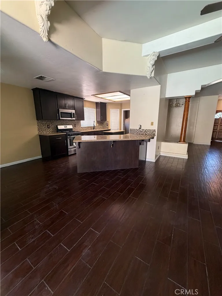 3005 Green Mountain Bakersfield, CA 93312