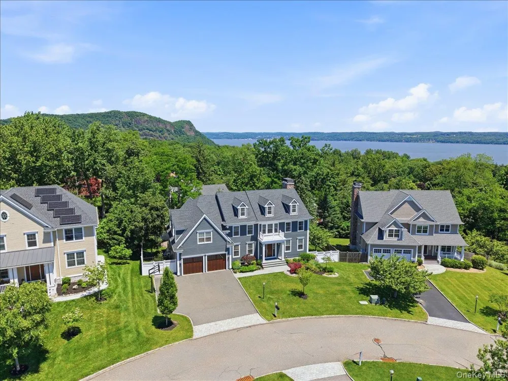 17 Riverton Drive Nyack, NY 10960