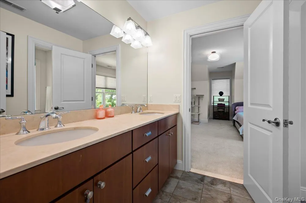 17 Riverton Drive Nyack, NY 10960