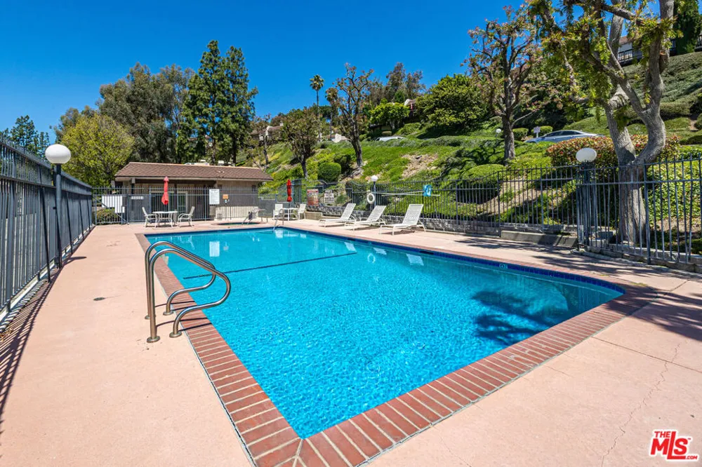 15615 Crestview Lane #82 Granada Hills, CA 91344
