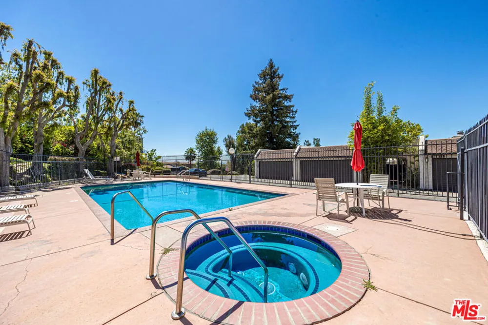 15615 Crestview Lane #82 Granada Hills, CA 91344