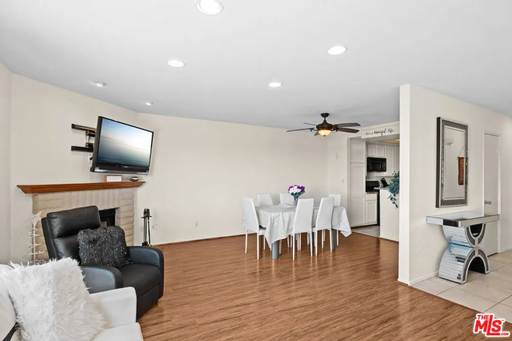 15615 Crestview Lane #82 Granada Hills, CA 91344