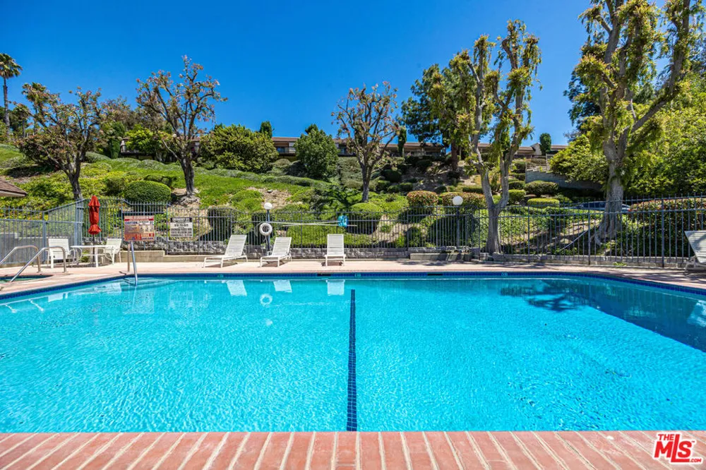 15615 Crestview Lane #82 Granada Hills, CA 91344