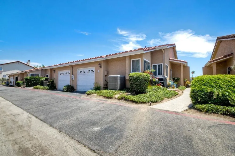 31909 Del Cielo Este #27 Bonsall, CA 92003