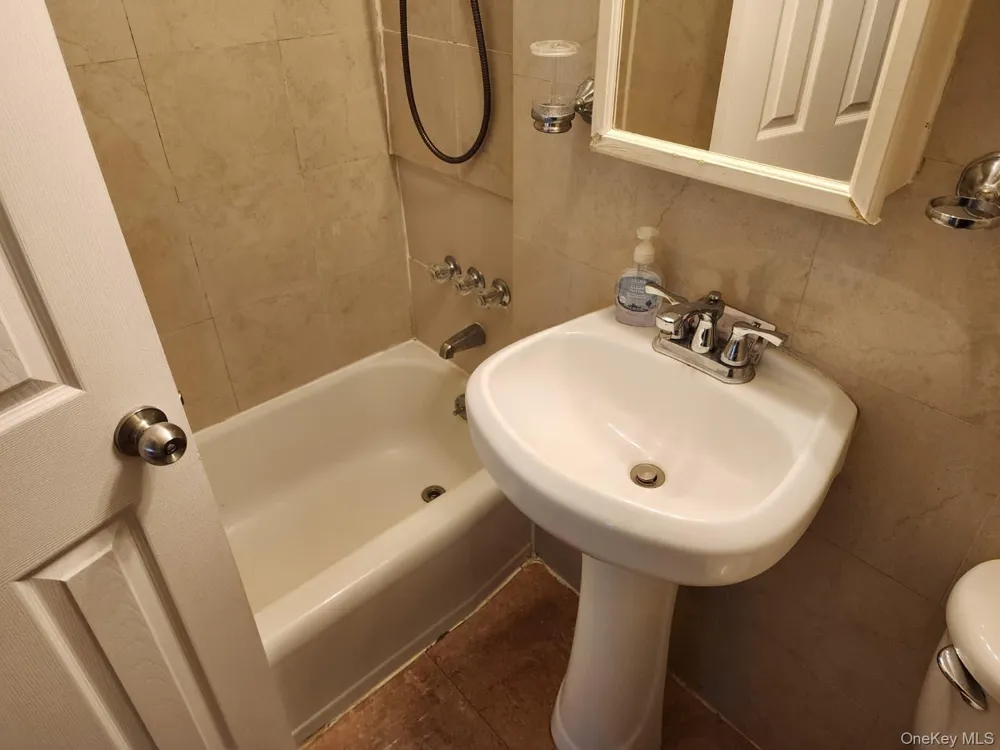 61-45 98th Street #4B Rego Park, NY 11374