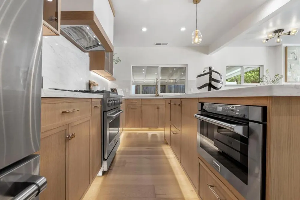 2600 Evergreen Drive San Bruno, CA 94066