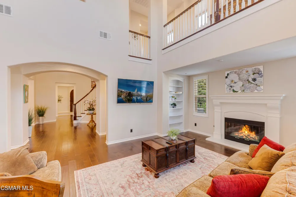 13268 Red Bird Court Moorpark, CA 93021