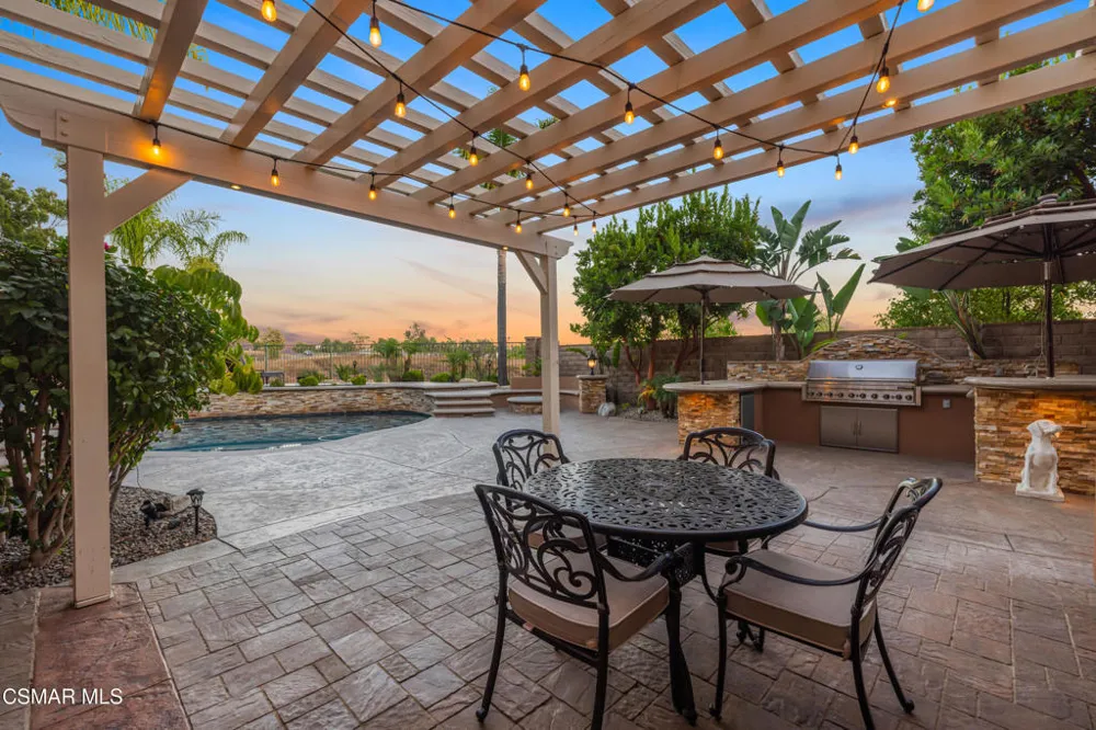 13268 Red Bird Court Moorpark, CA 93021