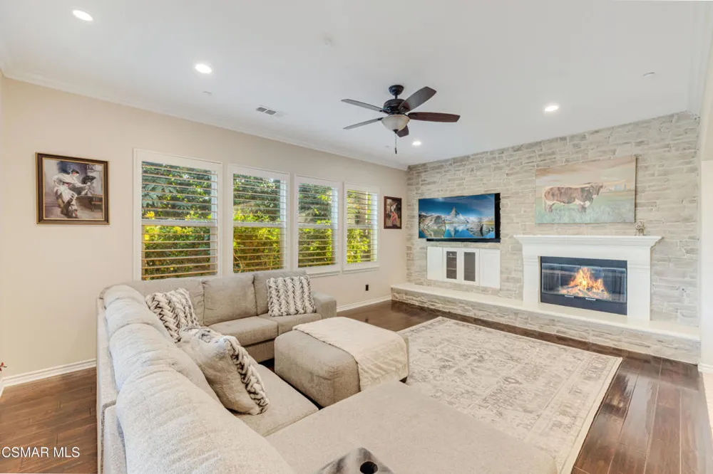 13268 Red Bird Court Moorpark, CA 93021