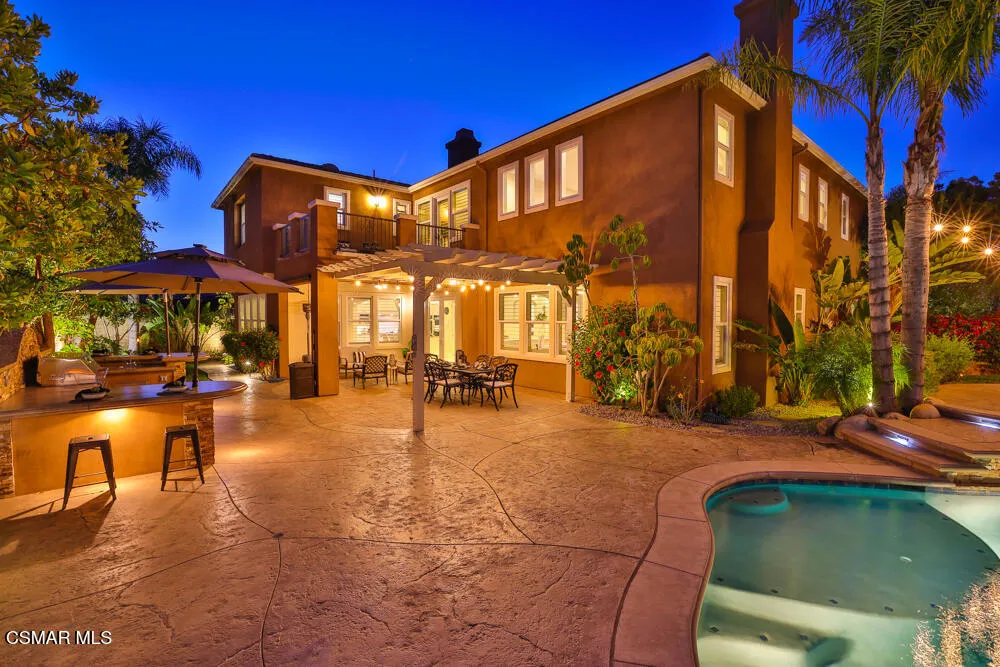 13268 Red Bird Court Moorpark, CA 93021