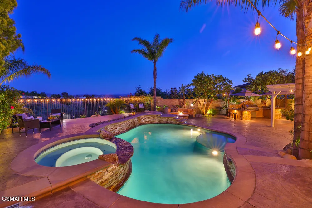 13268 Red Bird Court Moorpark, CA 93021