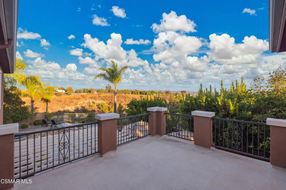 13268 Red Bird Court Moorpark, CA 93021
