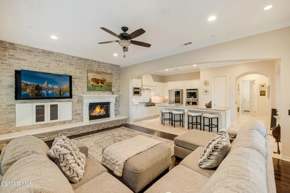 13268 Red Bird Court Moorpark, CA 93021