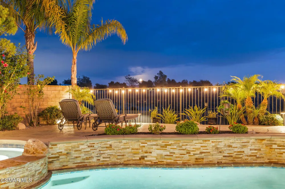 13268 Red Bird Court Moorpark, CA 93021