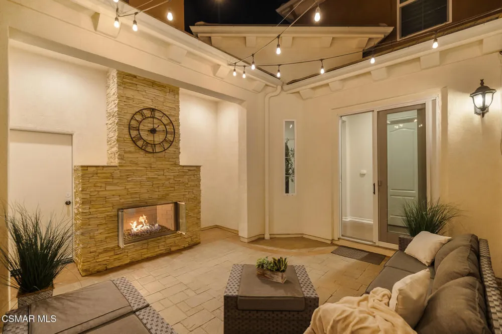13268 Red Bird Court Moorpark, CA 93021