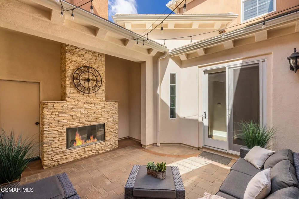 13268 Red Bird Court Moorpark, CA 93021