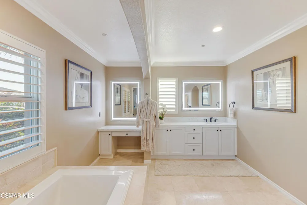 13268 Red Bird Court Moorpark, CA 93021