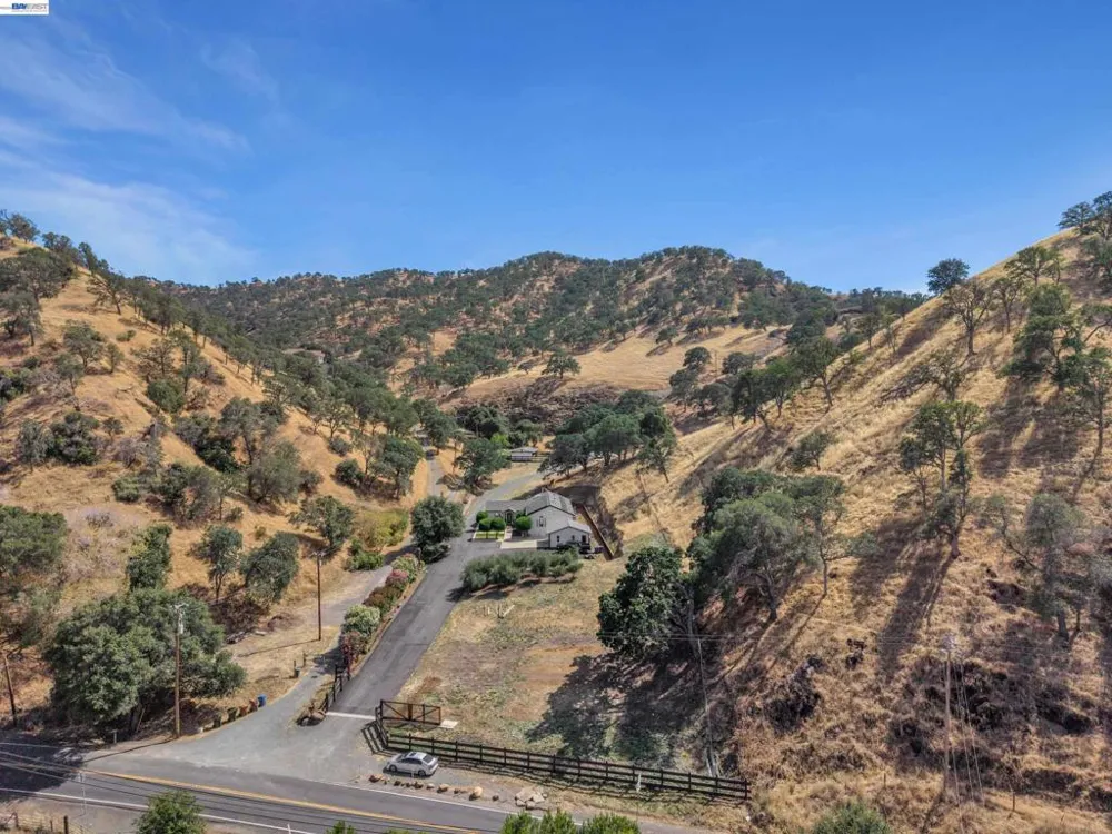 16800 Marsh Creek Rd Clayton, CA 94517