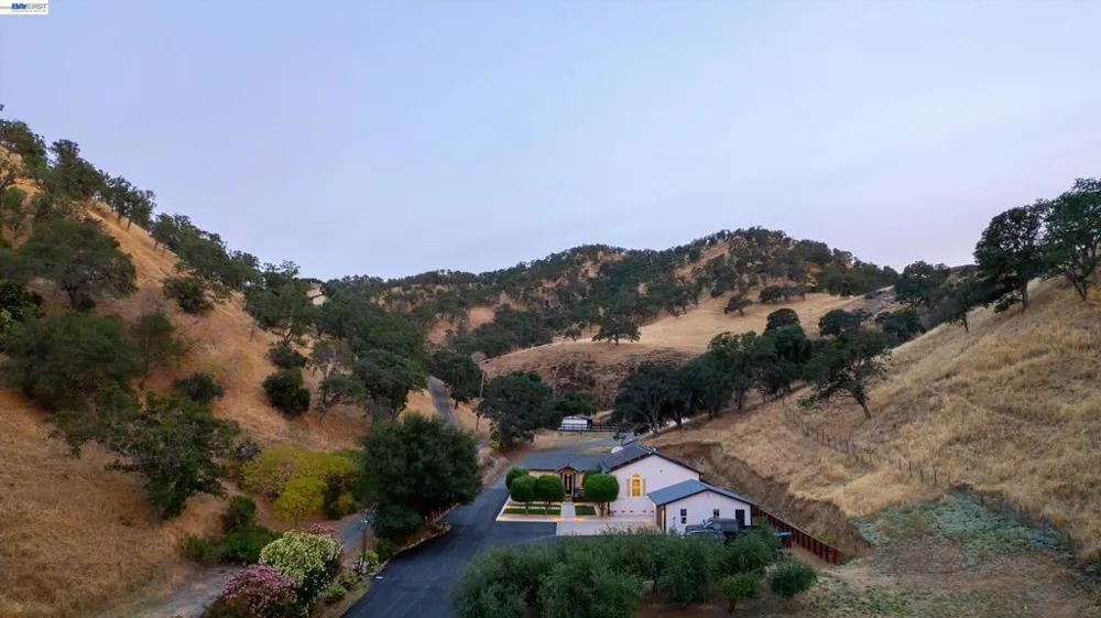 16800 Marsh Creek Rd Clayton, CA 94517