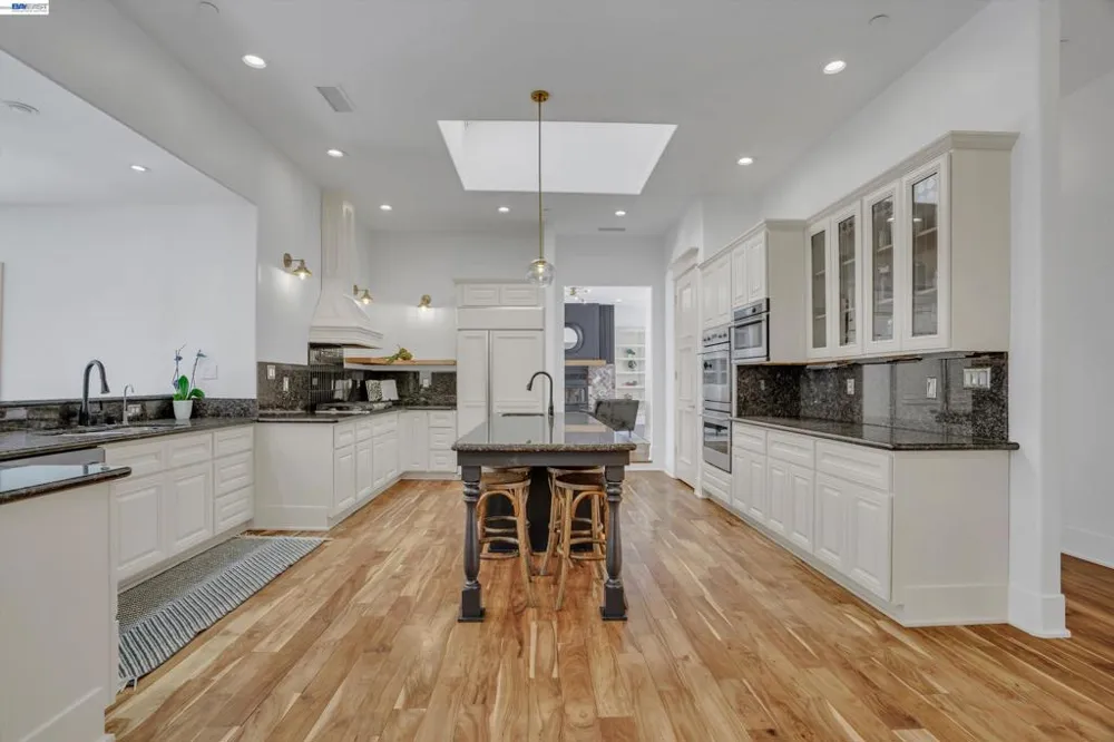 16800 Marsh Creek Rd Clayton, CA 94517
