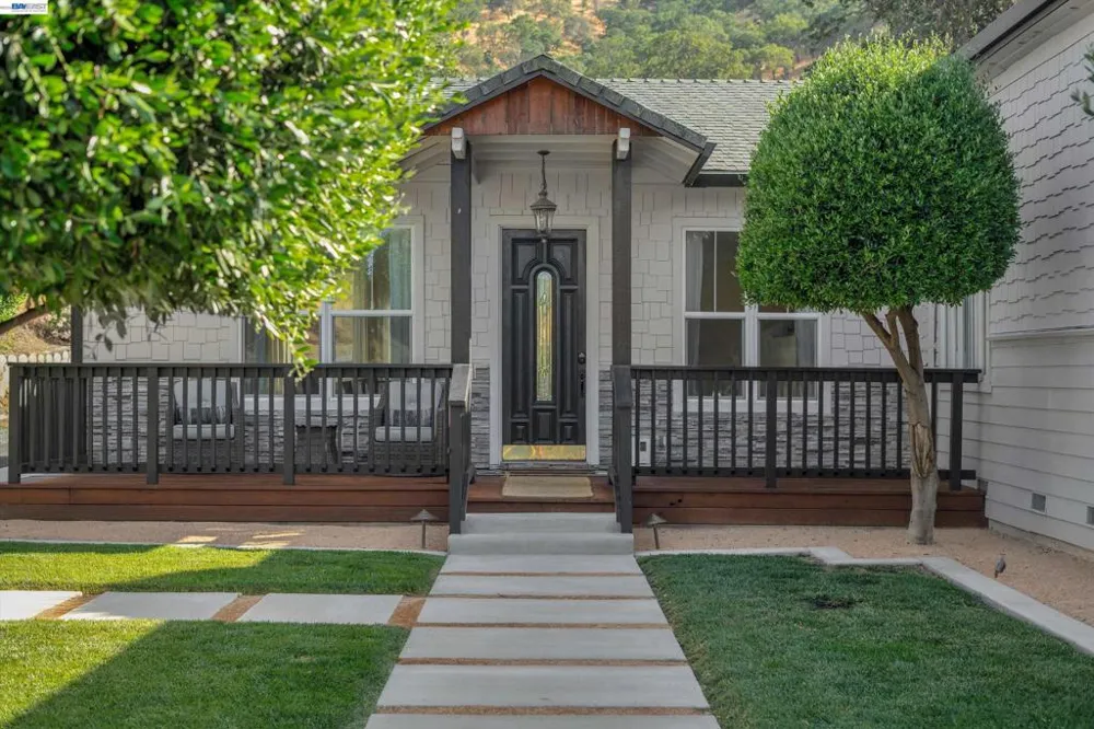 16800 Marsh Creek Rd Clayton, CA 94517