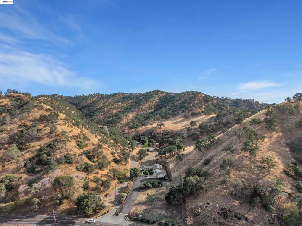 16800 Marsh Creek Rd Clayton, CA 94517
