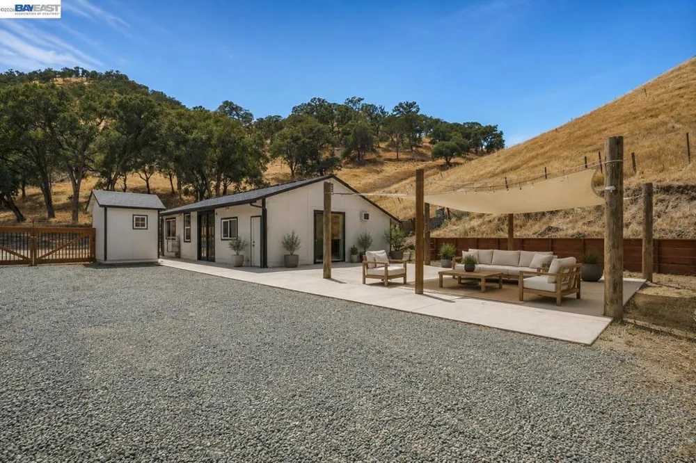 16800 Marsh Creek Rd Clayton, CA 94517