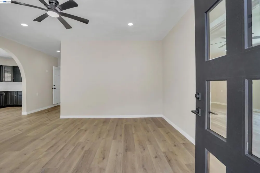16800 Marsh Creek Rd Clayton, CA 94517