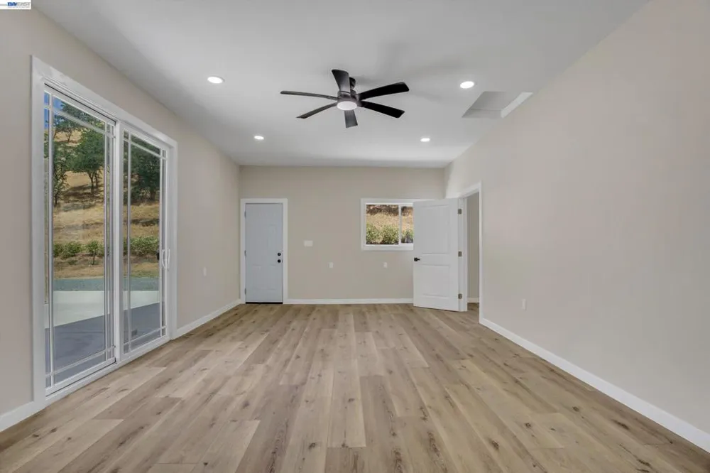 16800 Marsh Creek Rd Clayton, CA 94517