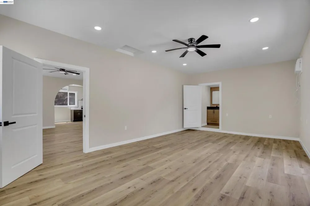 16800 Marsh Creek Rd Clayton, CA 94517