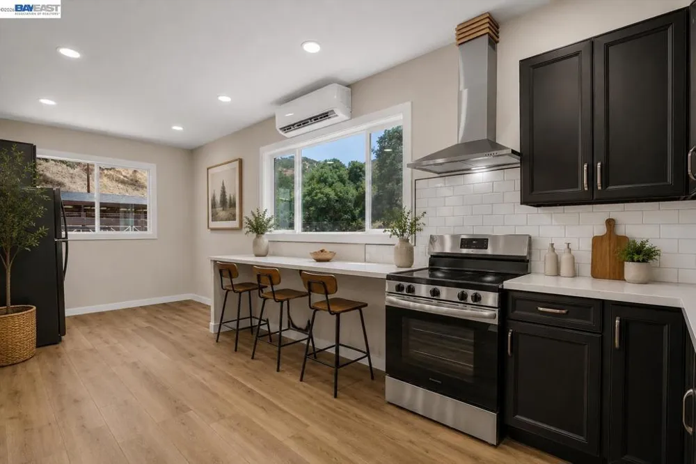 16800 Marsh Creek Rd Clayton, CA 94517