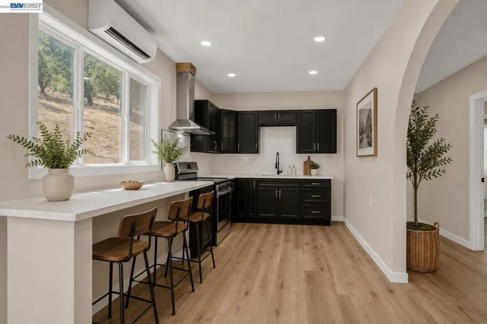 16800 Marsh Creek Rd Clayton, CA 94517