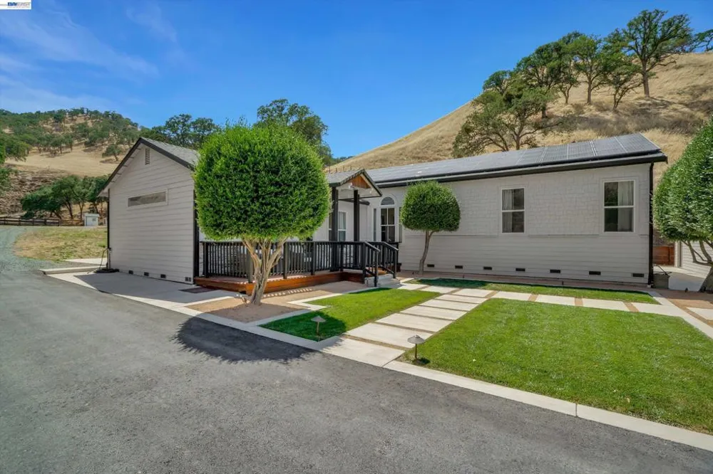 16800 Marsh Creek Rd Clayton, CA 94517