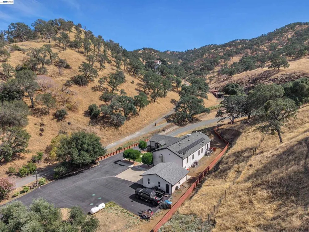 16800 Marsh Creek Rd Clayton, CA 94517