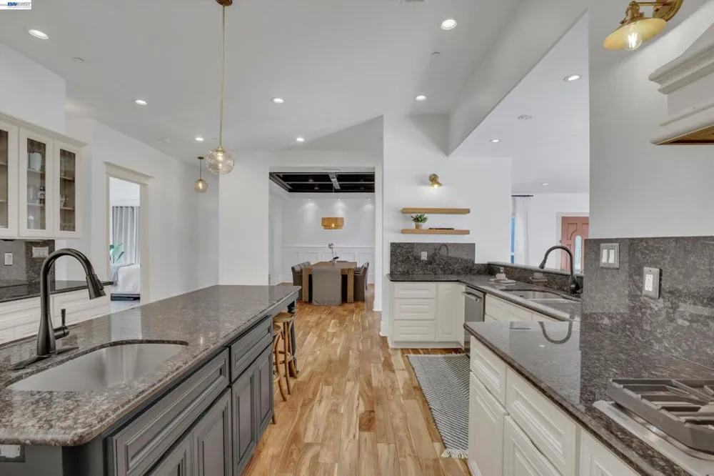 16800 Marsh Creek Rd Clayton, CA 94517