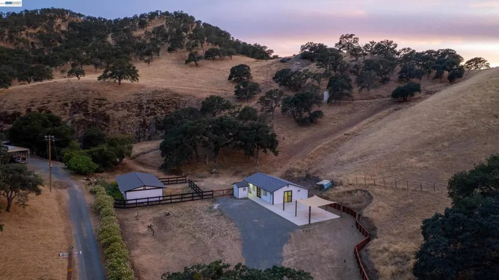 16800 Marsh Creek Rd Clayton, CA 94517