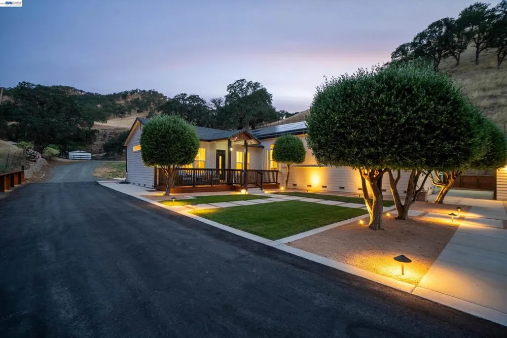 16800 Marsh Creek Rd Clayton, CA 94517