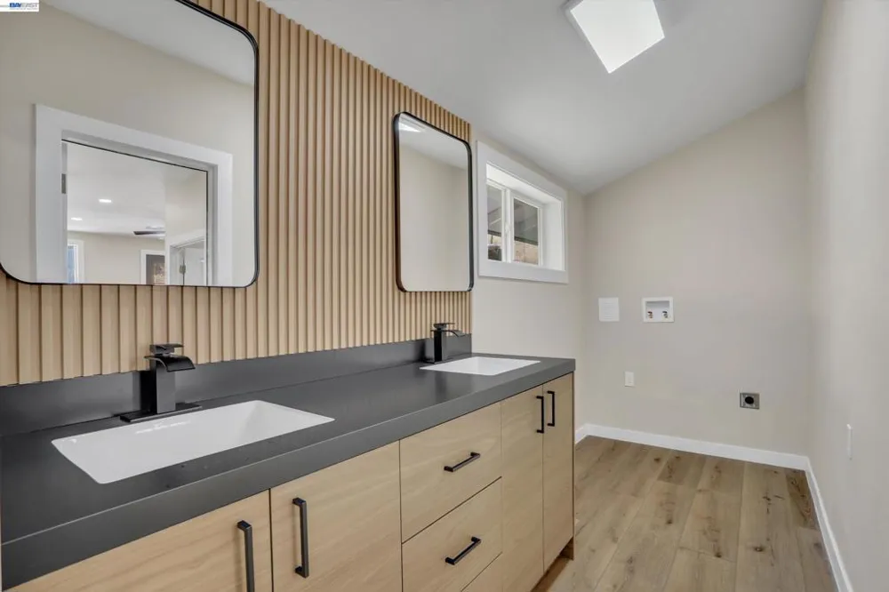 16800 Marsh Creek Rd Clayton, CA 94517