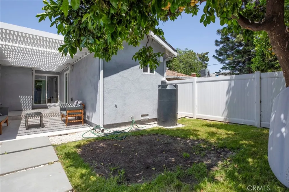 6206 Camellia North Hollywood, CA 91606