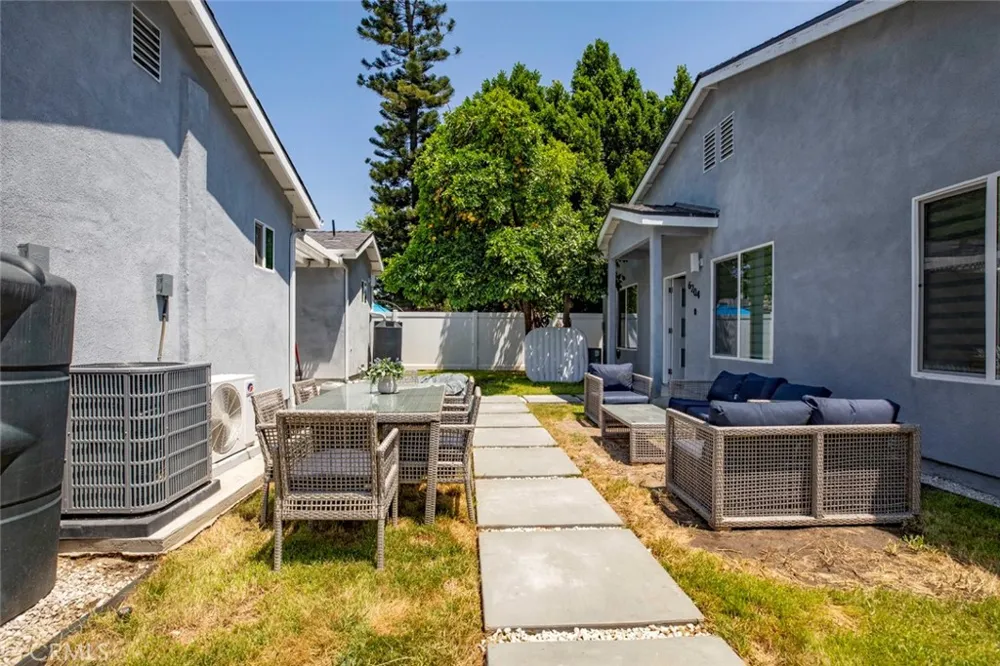 6206 Camellia North Hollywood, CA 91606