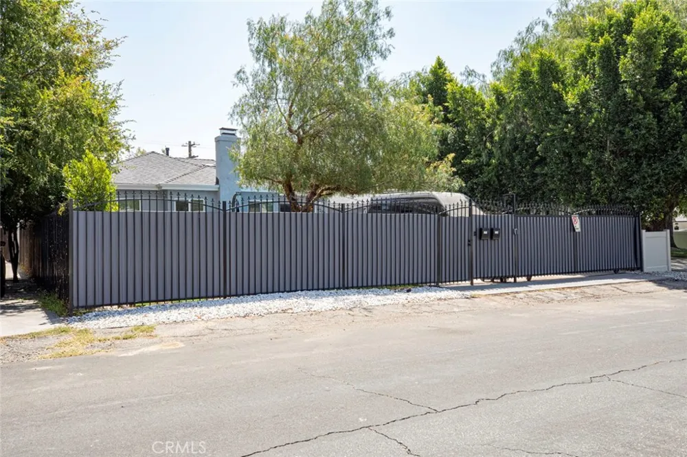 6206 Camellia North Hollywood, CA 91606