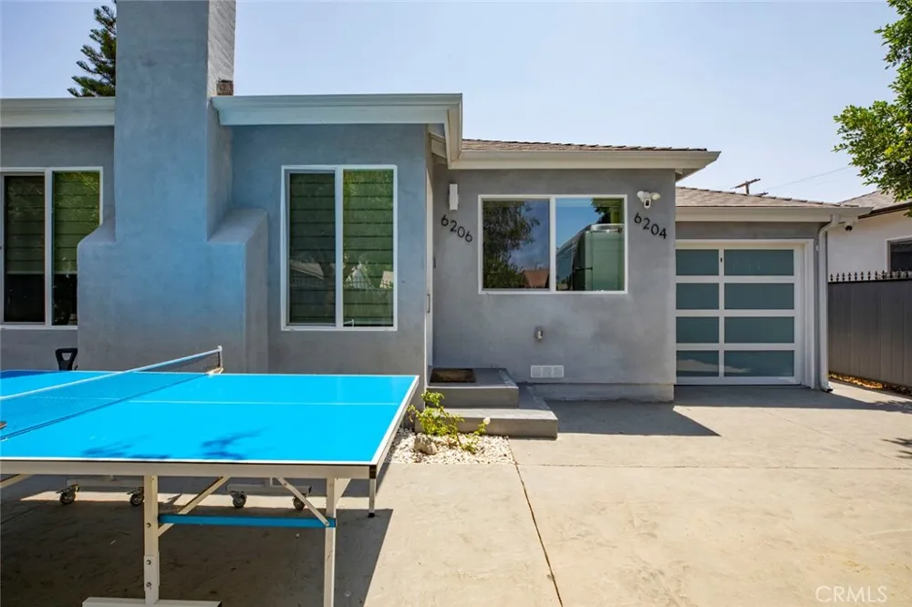 6206 Camellia North Hollywood, CA 91606