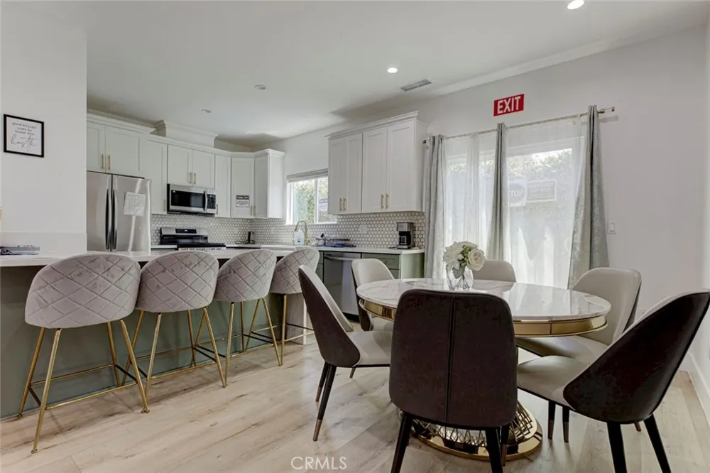 6206 Camellia North Hollywood, CA 91606