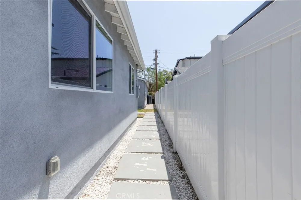6206 Camellia North Hollywood, CA 91606