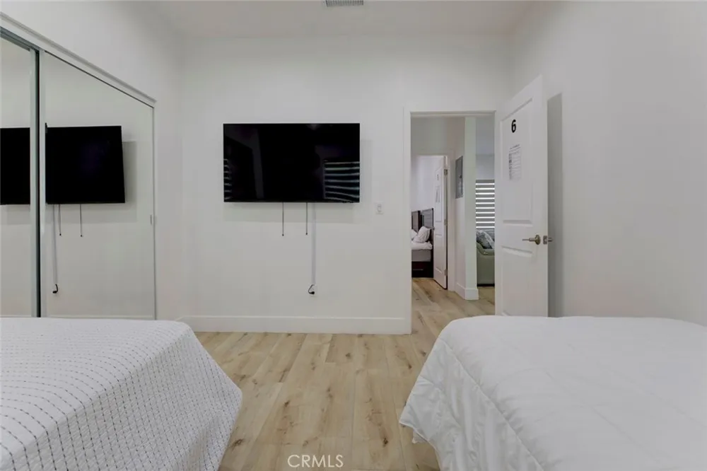 6206 Camellia North Hollywood, CA 91606