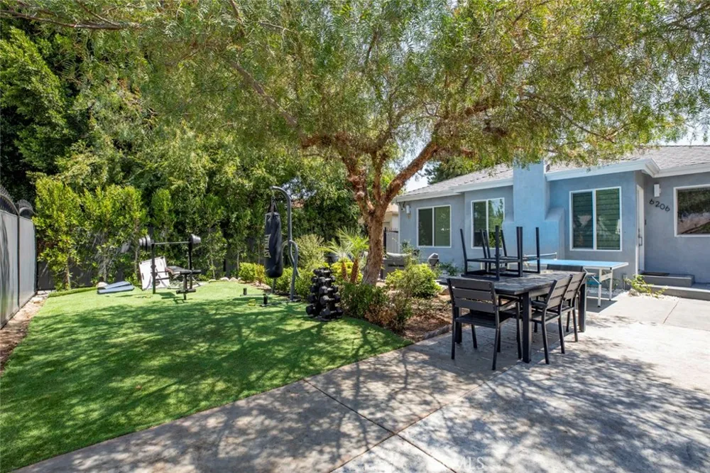 6206 Camellia North Hollywood, CA 91606